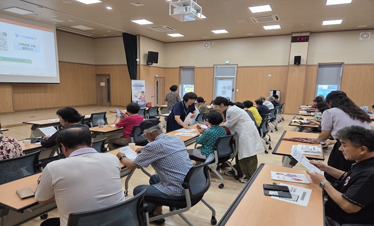 완주군, 어르신 대상 ‘보이스피싱 예방 ICT 교육’ 실시… 실생활 활용 능력 강화