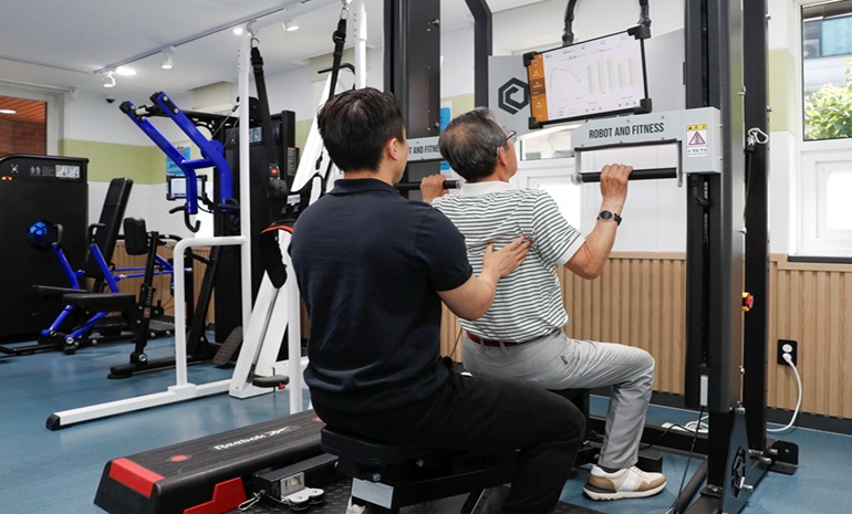 성동구, 스마트 헬스케어로 어르신 근력 키운다… 맞춤형 운동 지원