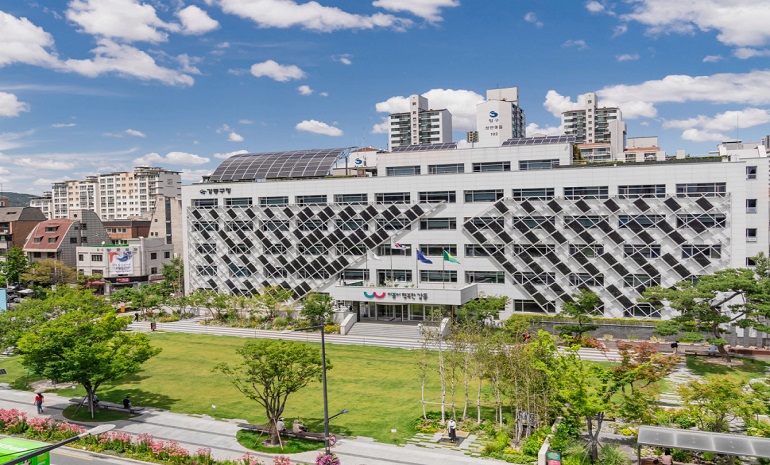 강동구, 강빛숲공원 스마트팜 시범 가동… 미래형 도시 농업 거점으로 조성