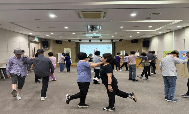 대구 남구보건소, 어르신 건강클럽 ‘근력·균형 운동 프로그램’ 큰 호응